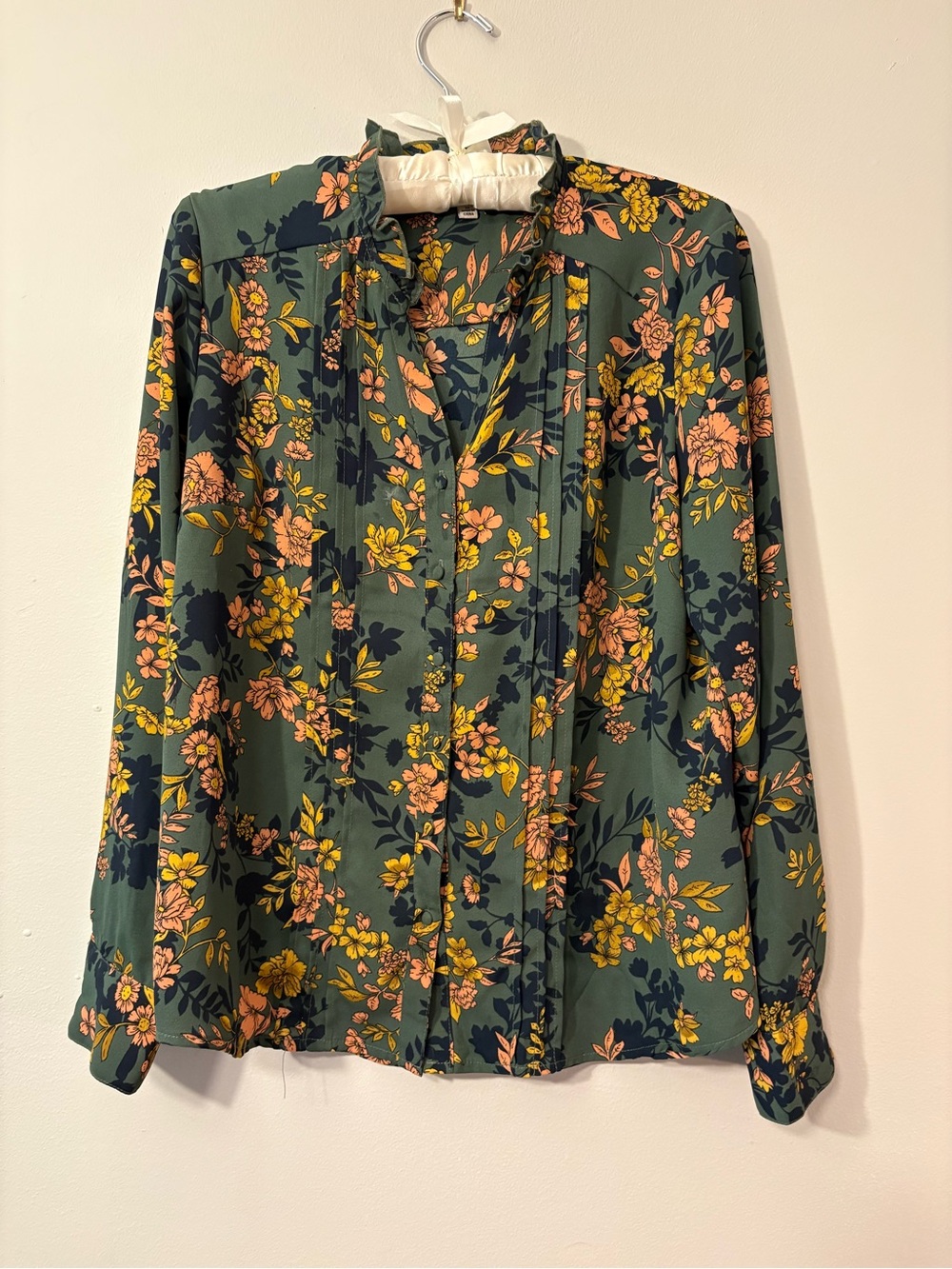 Nanette by Nanette Lepore Green Floral Ruffle Blouse — Size M 🌿